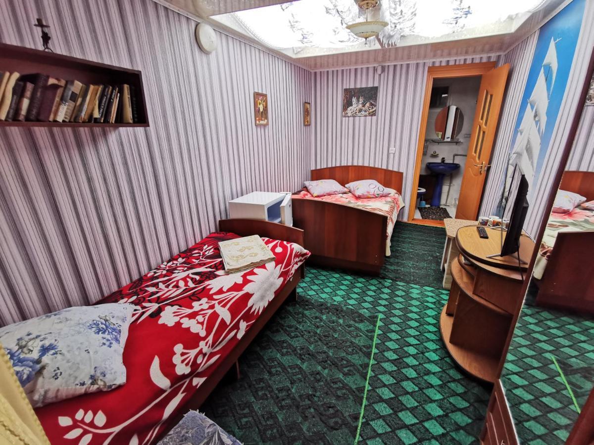 Petrovskaya Pristan 2 Hotel Cholponata Buitenkant foto