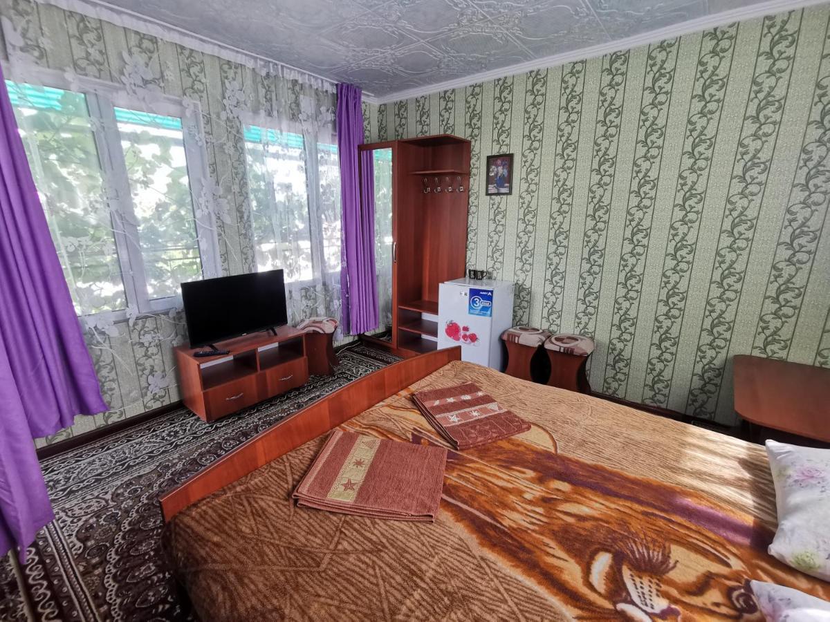 Petrovskaya Pristan 2 Hotel Cholponata Buitenkant foto