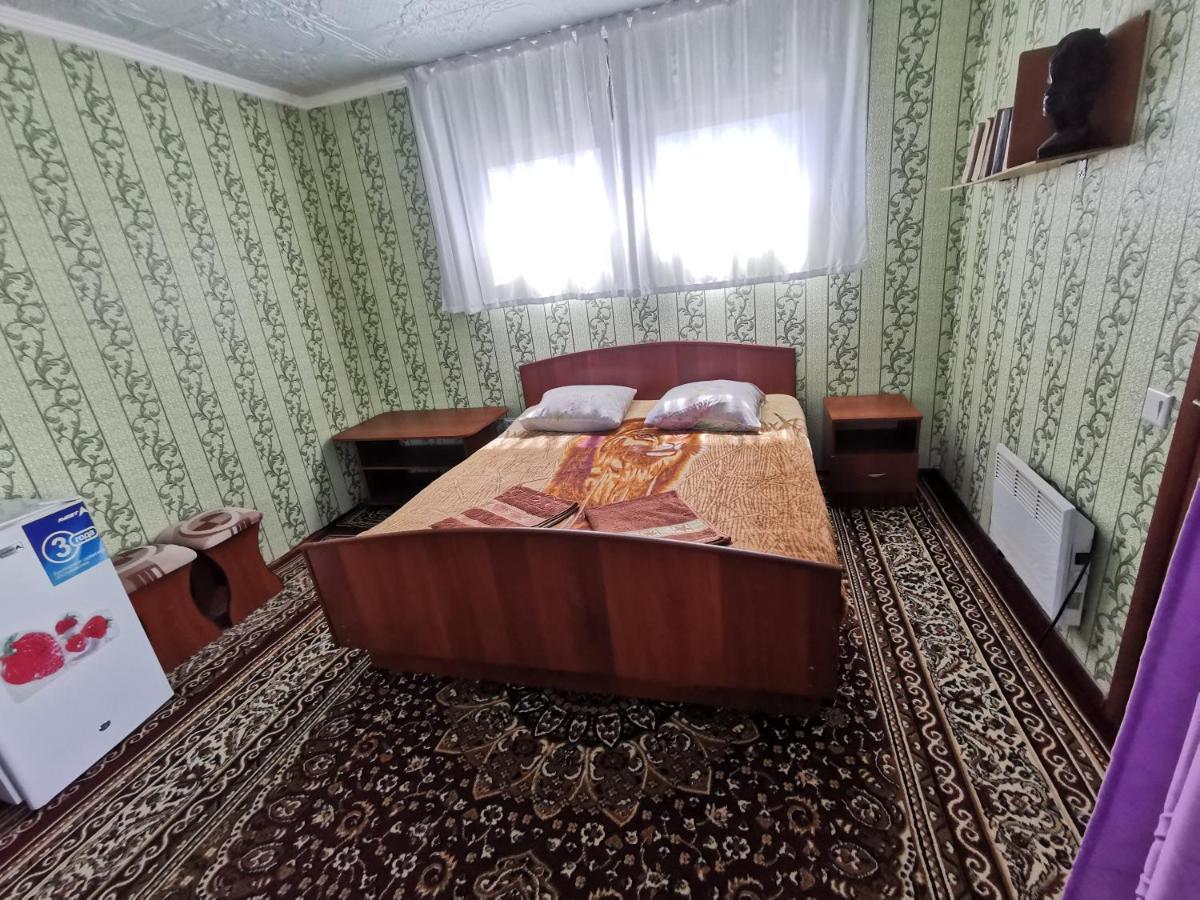 Petrovskaya Pristan 2 Hotel Cholponata Buitenkant foto