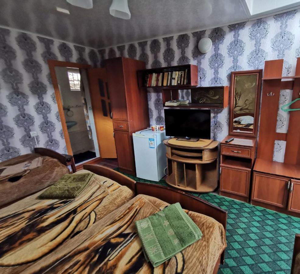 Petrovskaya Pristan 2 Hotel Cholponata Buitenkant foto